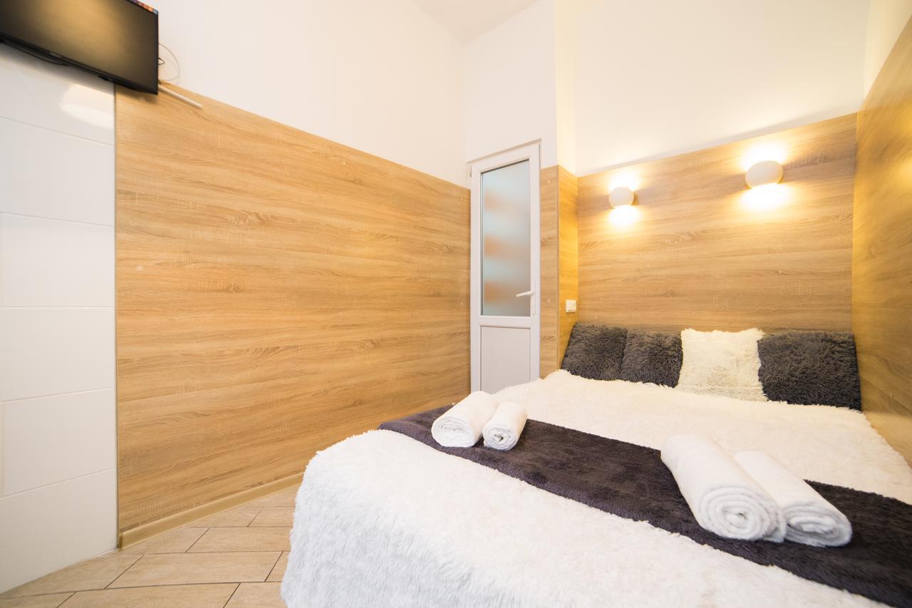Smart Apartment On Filatova 리비프 외부 사진