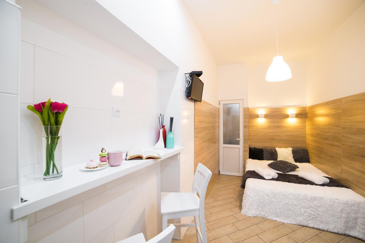 Smart Apartment On Filatova 리비프 외부 사진